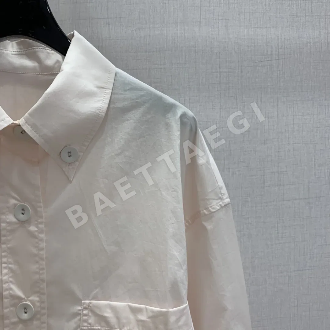 톰브라운 자수 배지 여성 셔츠 상세 이미지 3