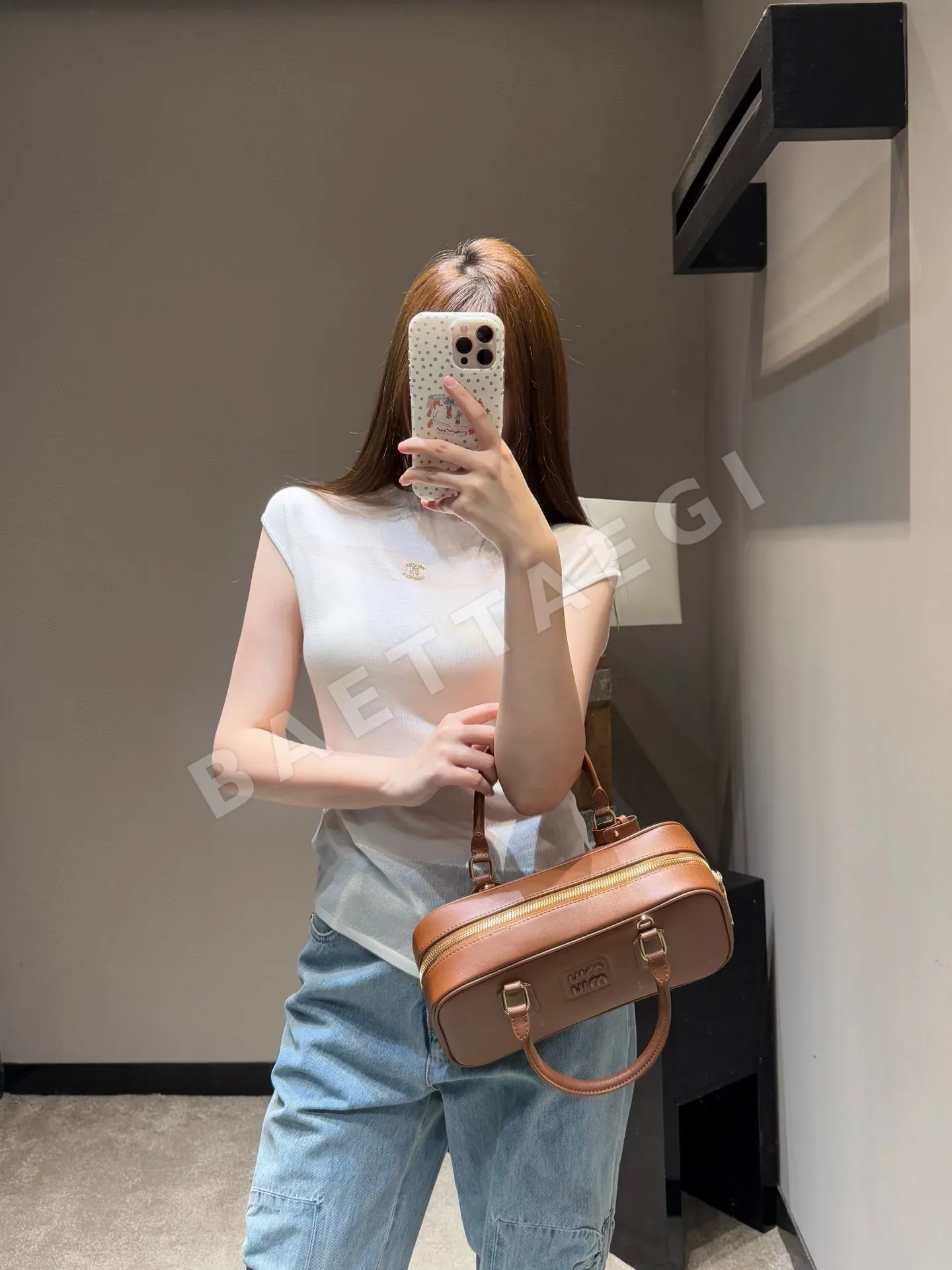 샤넬 비대칭 컷 여성 반팔 니트 탑 상세 이미지 3