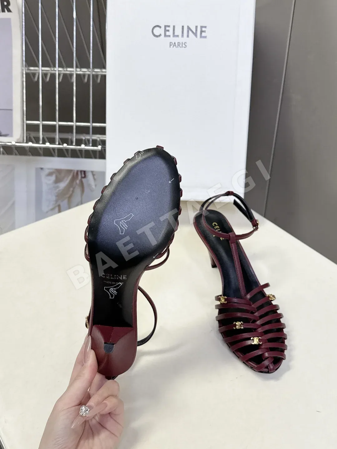 셀린느 개선문 오픈토 발목 스트랩 샌들 상세 이미지 9