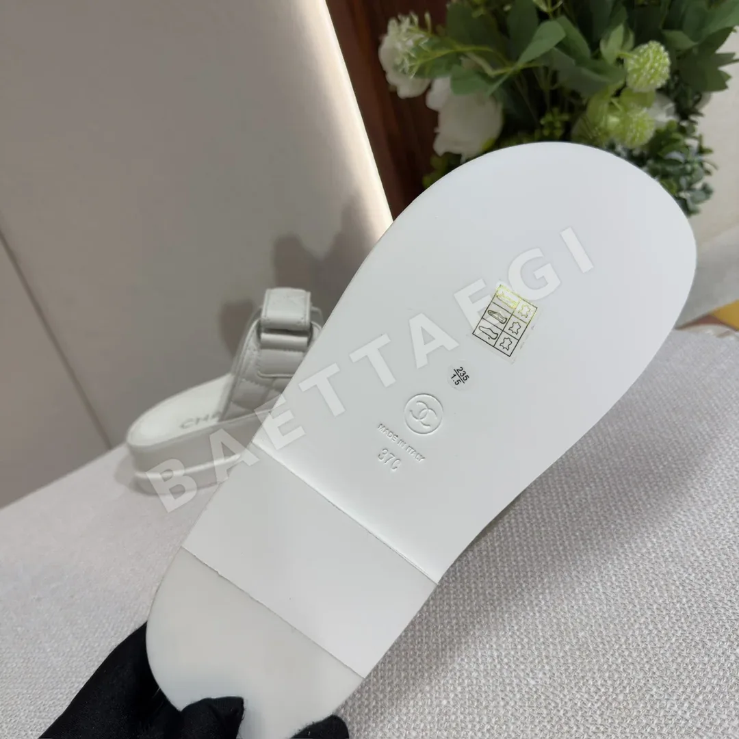 샤넬 24 벨크로 슬리퍼 상세 이미지 8