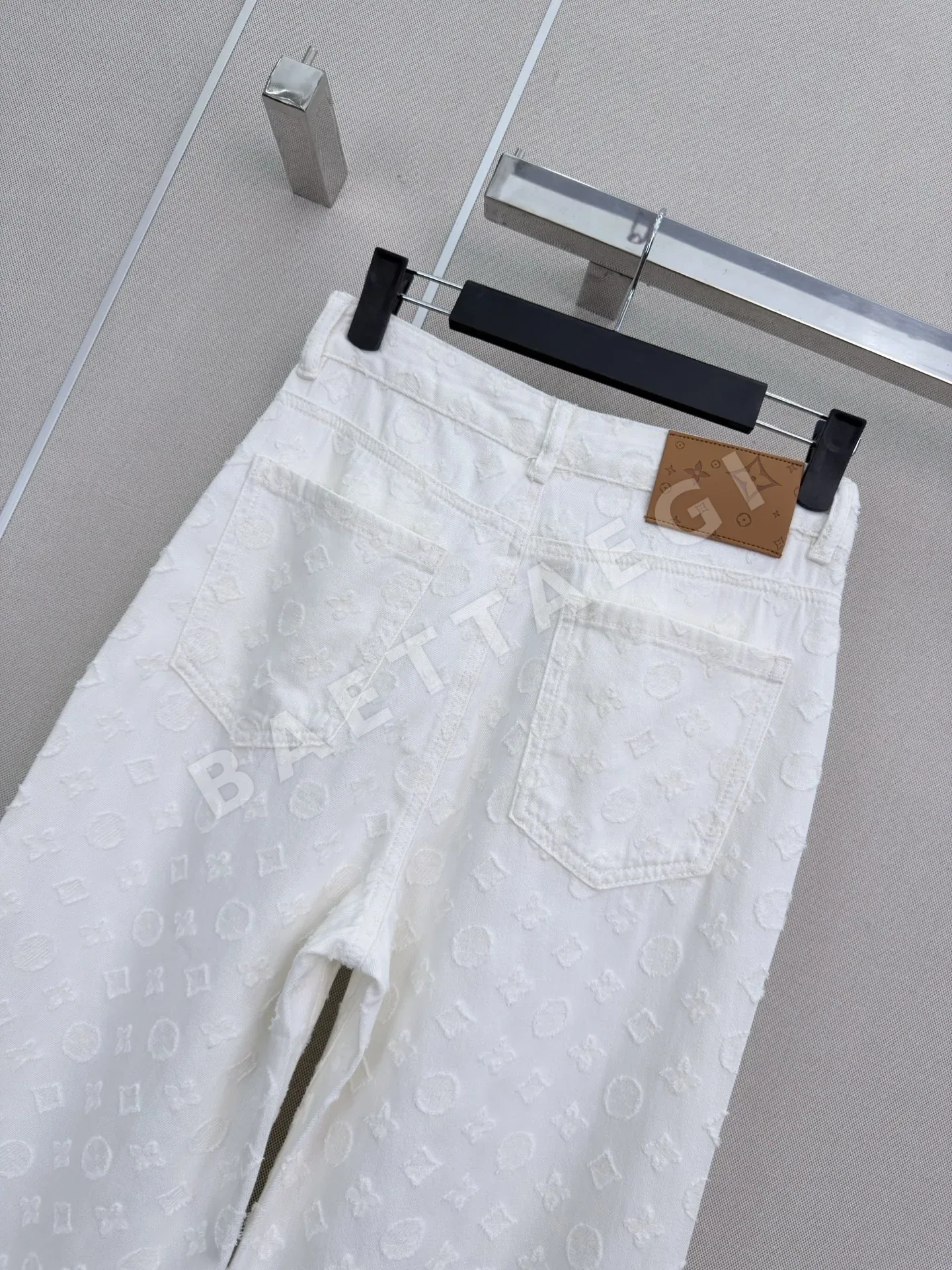 루이비통 모노그램 자카드 스트레이트 레그 진 바지 상세 이미지 7