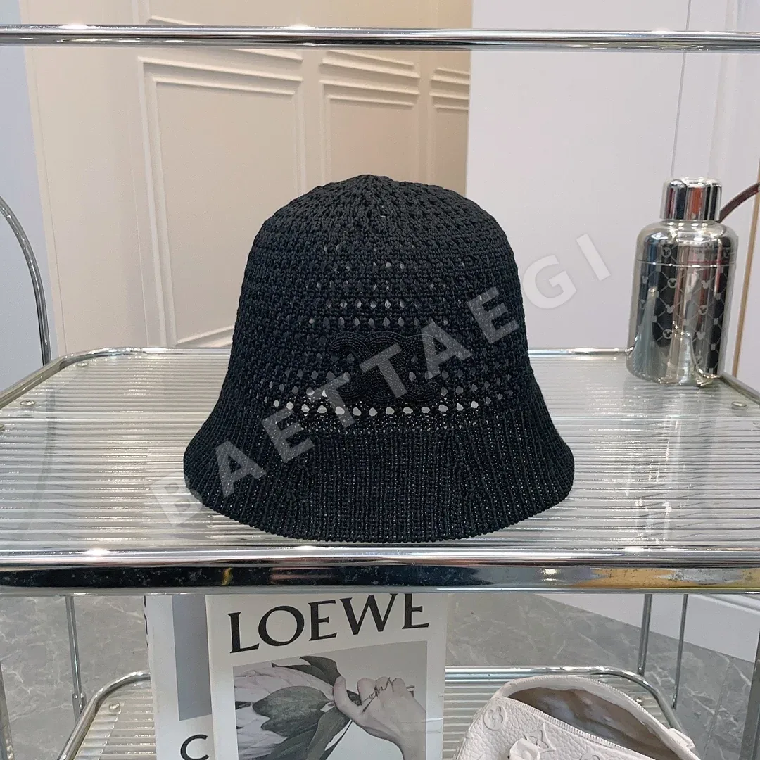 셀린느 오픈워크 짜임 버킷햇 83247
