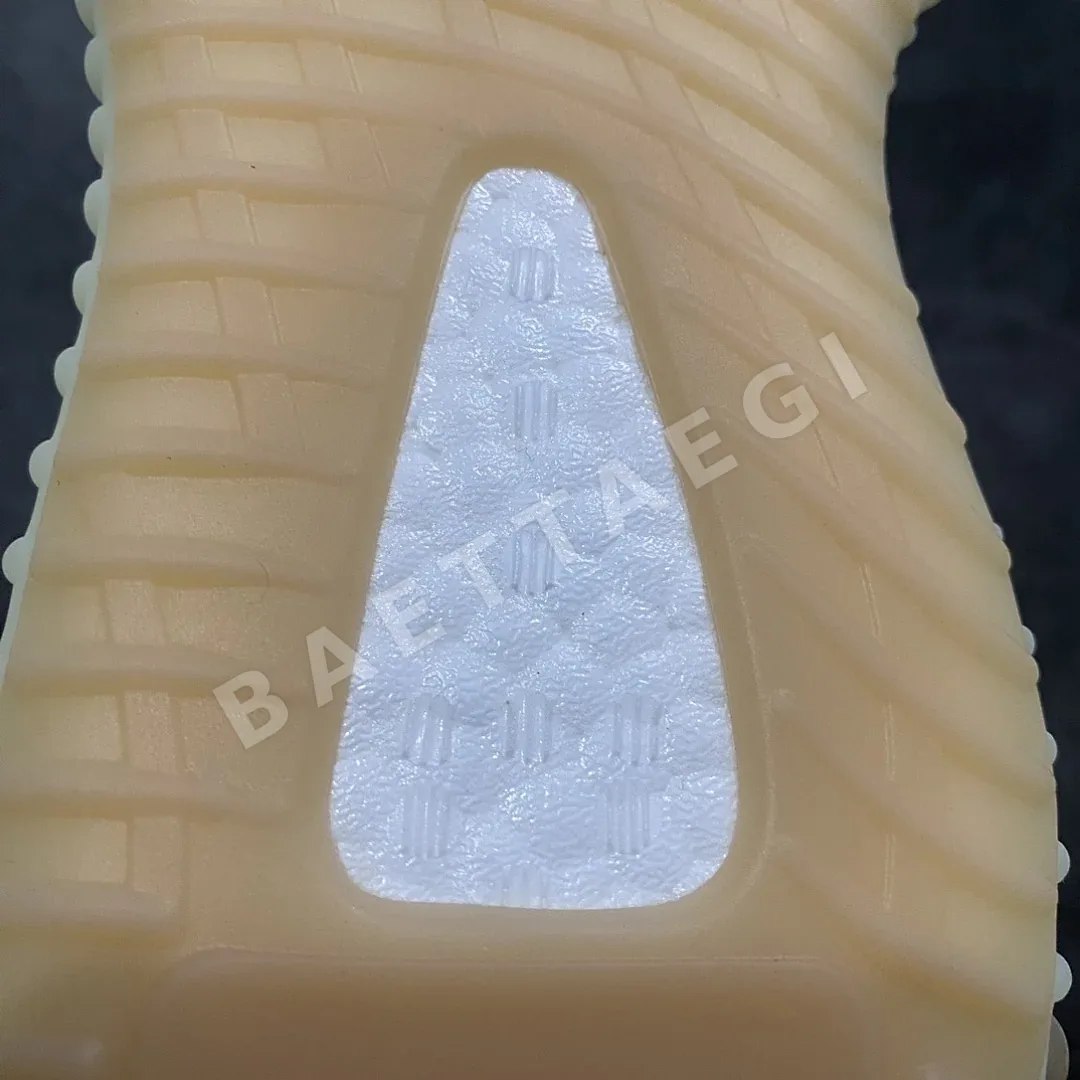 아디다스 이지 350 F36980 200668 Adidas Yeezy 350 상세 이미지 13