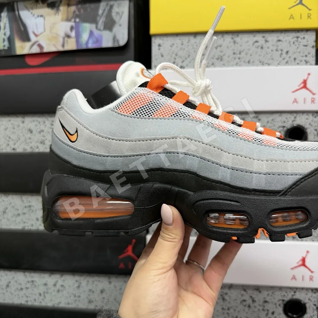 나이키 [GX] 에어 맥스 95 OG 블랙 그레이 오렌지 HM4740-005 201232 Nike Air Max 95 OG Big Bubble 상세 이미지 3