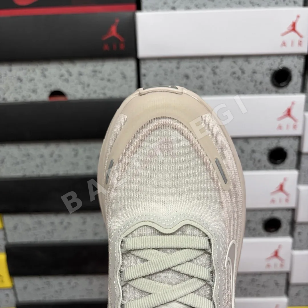나이키 [GT] 보메로 플러스 HV8154-603 201153 Nike Vomero Plus Silt Red 상세 이미지 2