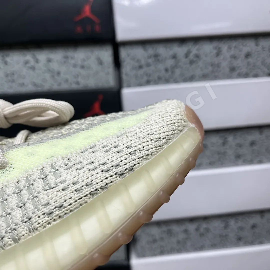 아디다스 [R] 이지 부스트 350 V2 FW3042 200733 Adidas Yeezy Boost 350 V2 상세 이미지 3