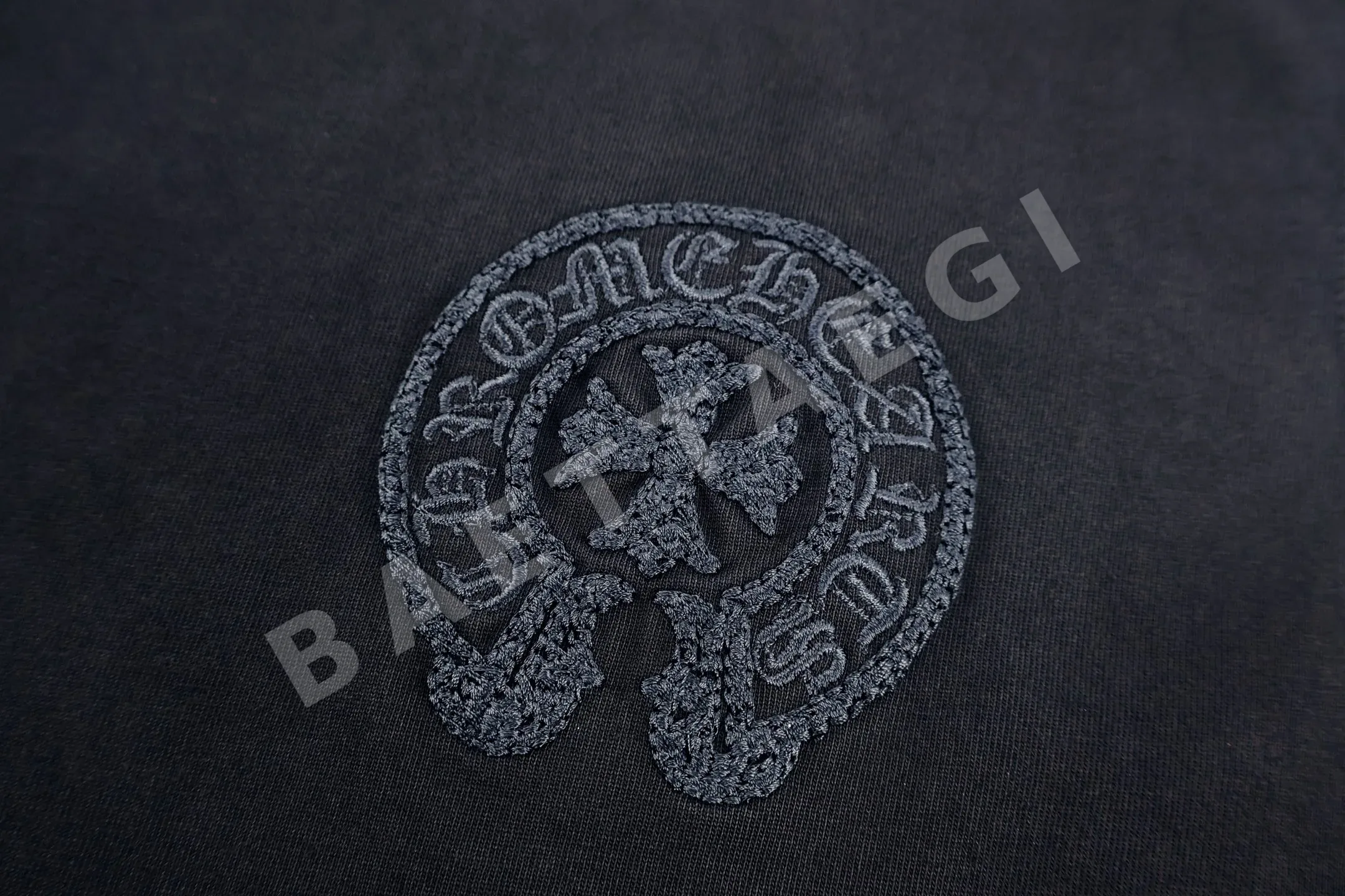 크롬하츠 홀스슈 자수 남성 반팔 티셔츠 상세 이미지 4