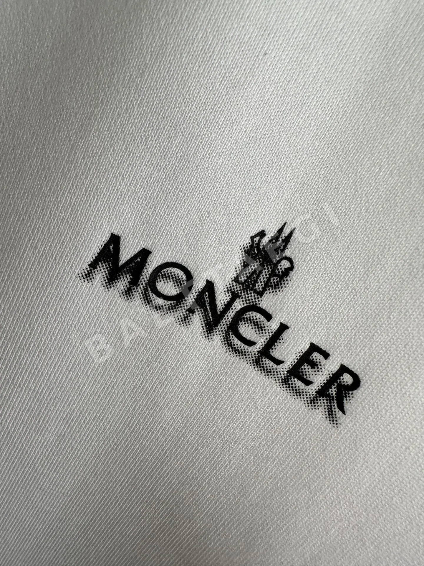 몽클레르 남성 로고 반팔 티셔츠 상세 이미지 6
