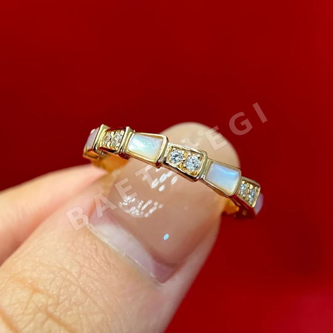 불가리 세르펜티 마더오브펄 다이아몬드 반지 상세 이미지 5
