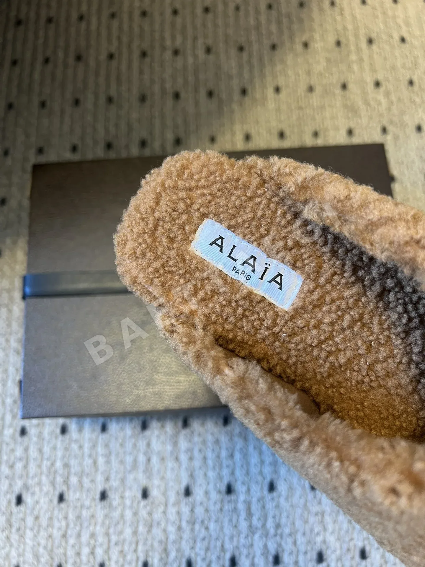 알라이아 램울 퍼 뮬 슬리퍼 상세 이미지 9