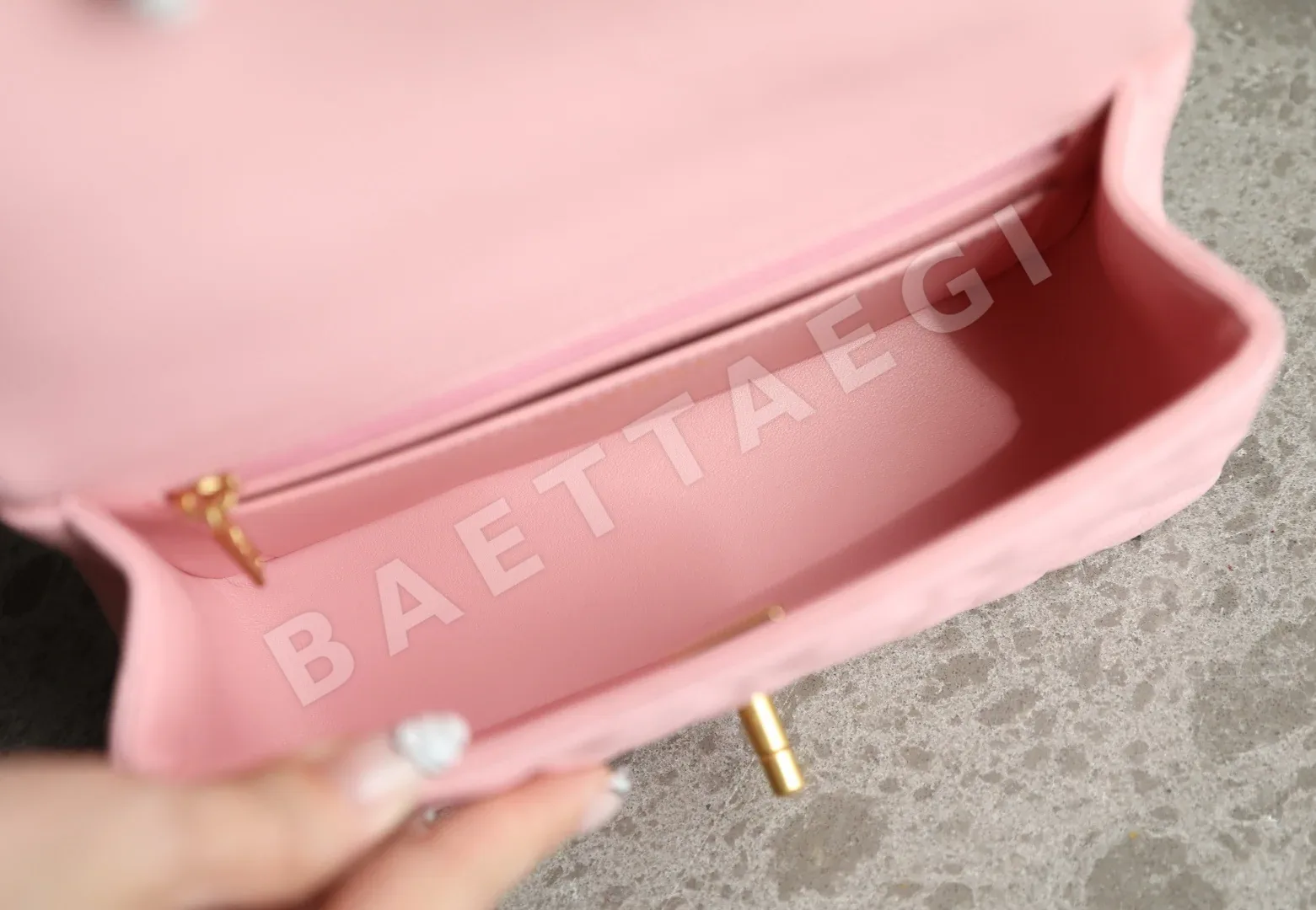 샤넬 25B 미니 클래식 플랩 핑크 카프스킨 가방 25B 상세 이미지 8