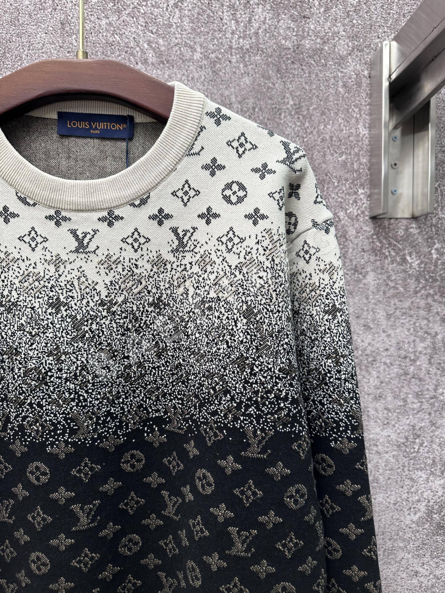 루이비통 로고 모노그램 오버핏 워싱 남성 맨투맨 레플리카 46297 Louis Vuitton 상세 이미지 4