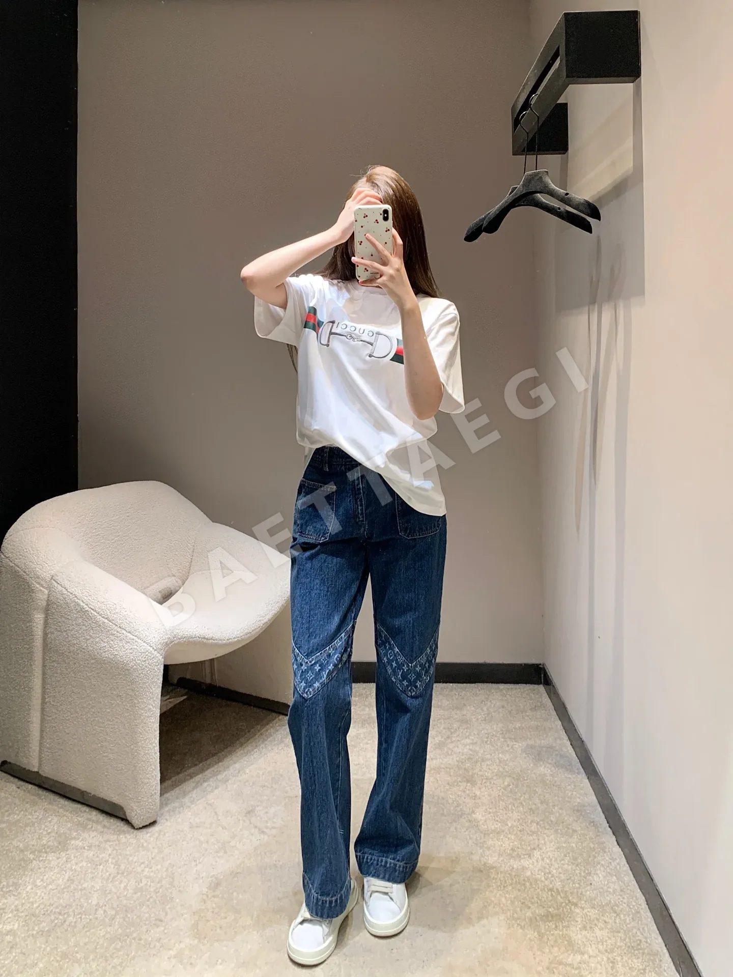 구찌 승마풍 버클 자수 크루넥 반팔 티셔츠 상세 이미지 4