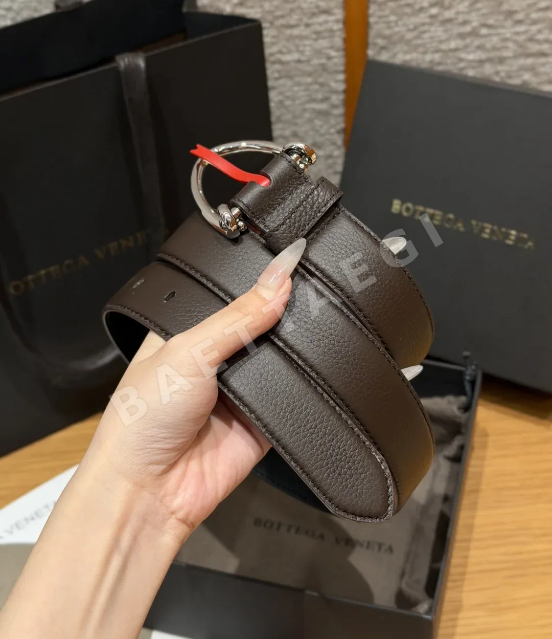 보테가베네타 호스빗 D링 그레인 가죽 벨트 상세 이미지 2