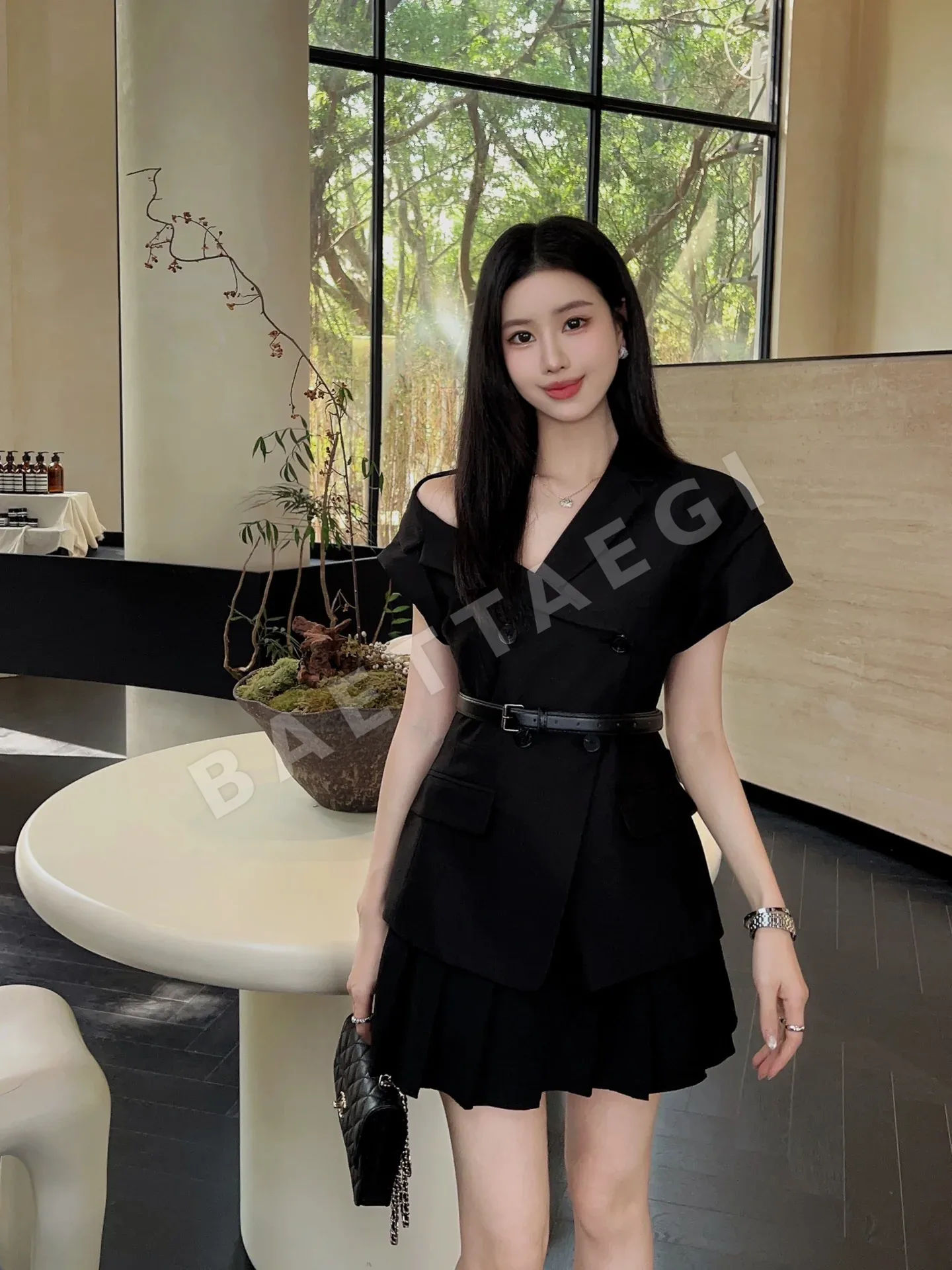 디올 메시 오프숄더 V넥 벨트 원피스 93381