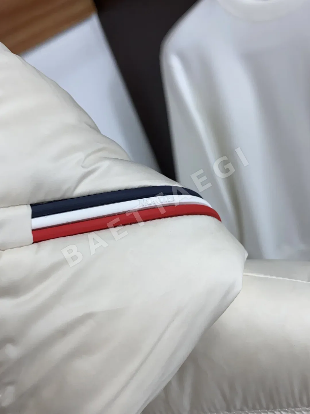 몽클레르 남성 후드 다운 패딩 재킷 상세 이미지 5