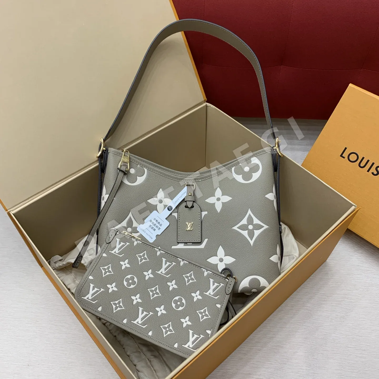 루이비통 엘리펀트 그레이 캐리올 가방 M47180