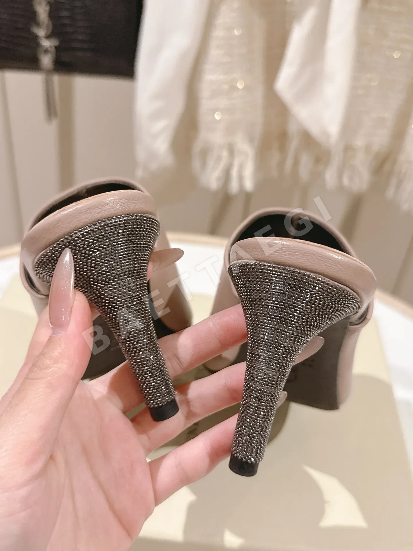 브루넬로쿠치넬리 스웨이드 하이힐 샌들 상세 이미지 8