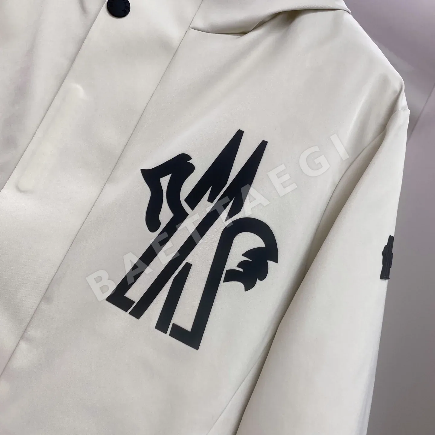 몽클레르 그레노블(Moncler Grenoble) 기능성 후드 스키 자켓 다운 패딩 상세 이미지 4