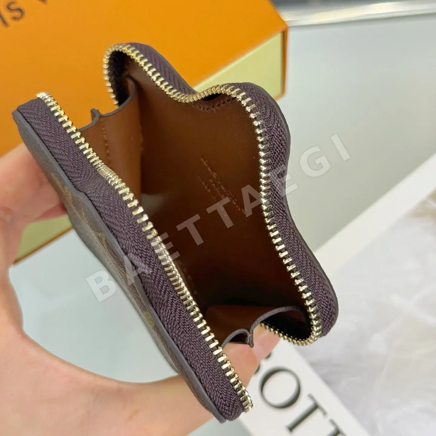 루이비통 LV 루이베어 스타 별 모양 코인파우치 키링 상세 이미지 6