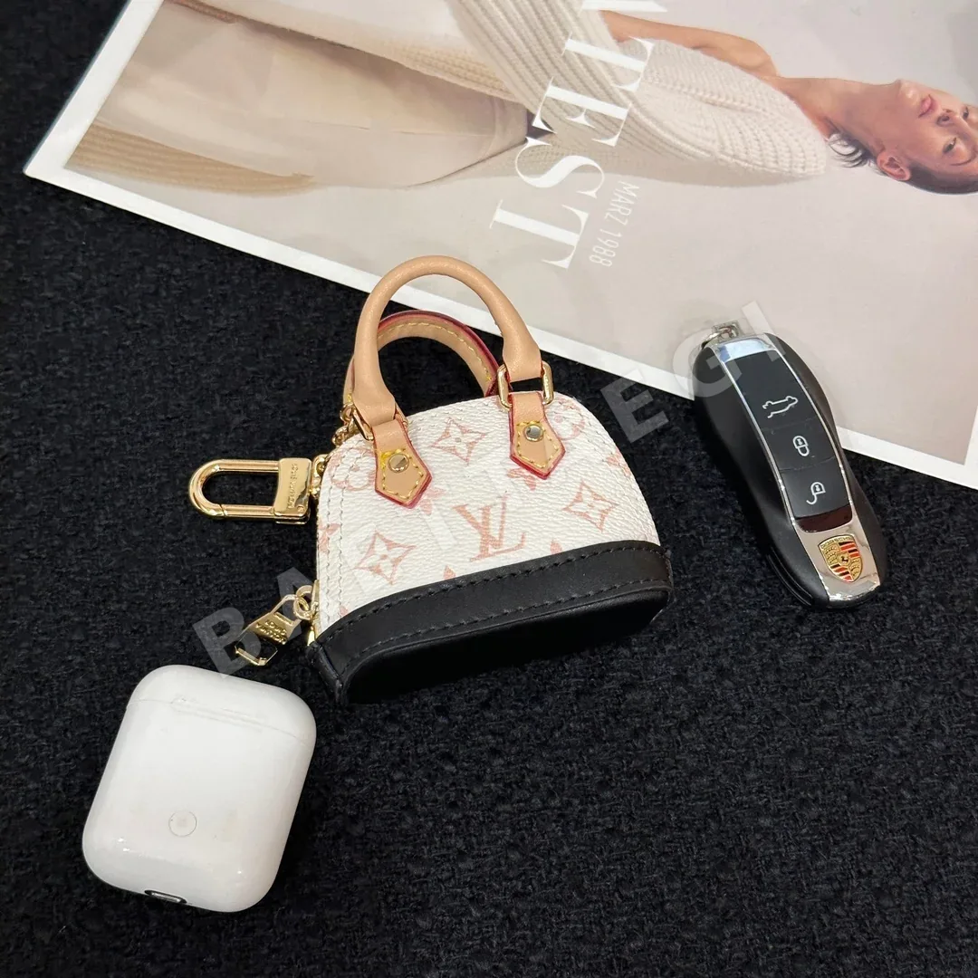루이비통 미니 쉘 마이크로 알마 베르니 키링 상세 이미지 4