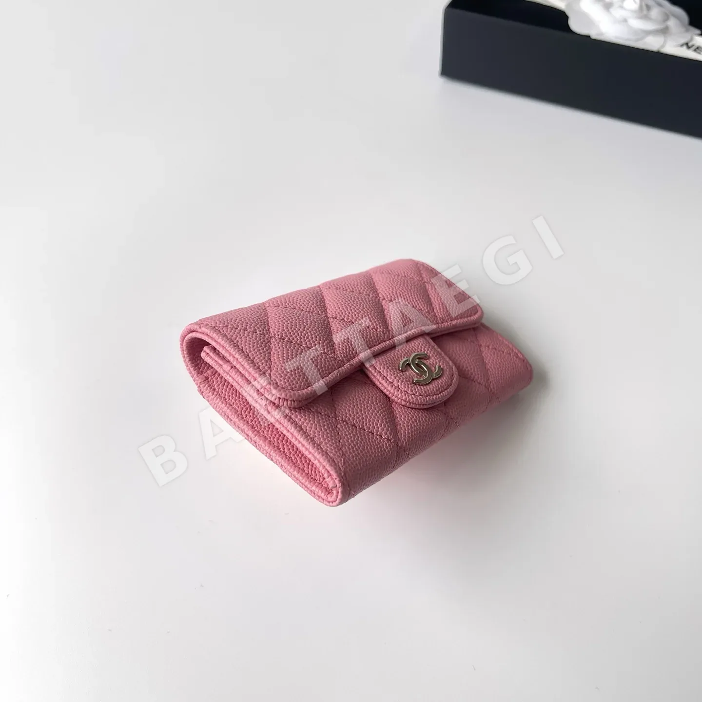 샤넬 코랄 핑크 샴페인 골드 플립 카드 홀더 지갑 상세 이미지 3