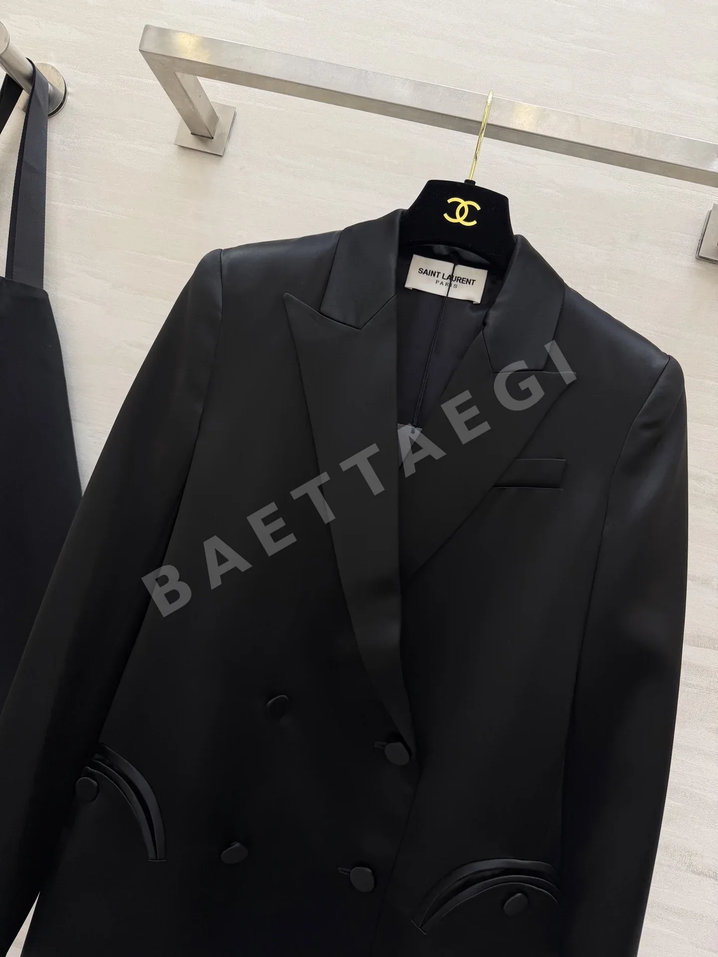생로랑 아세테이트 새틴 더블 브레스티드 여성 자켓 상세 이미지 9