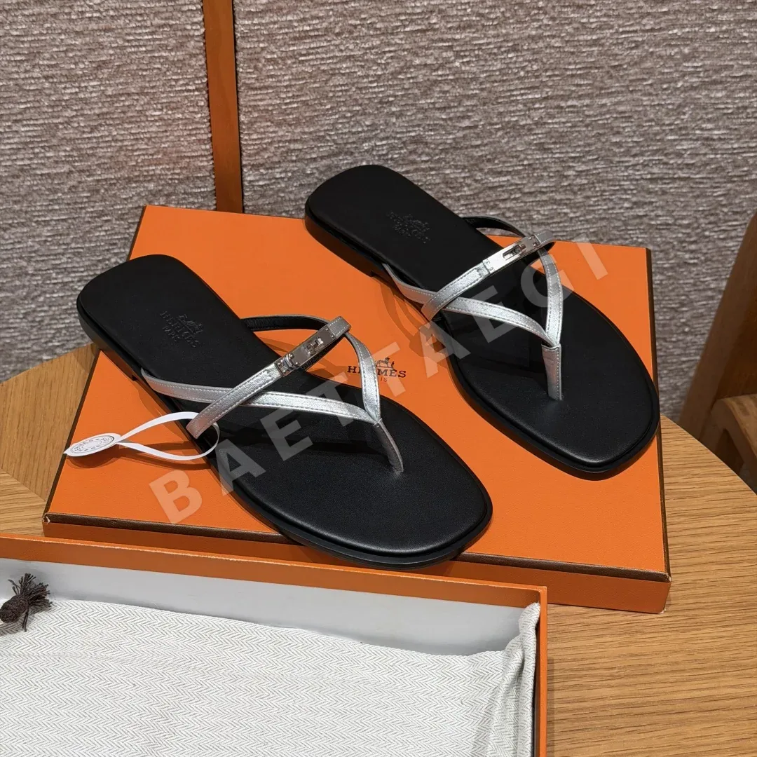 에르메스 미스 켈리 샌들 실버 염소가죽 상세 이미지 2