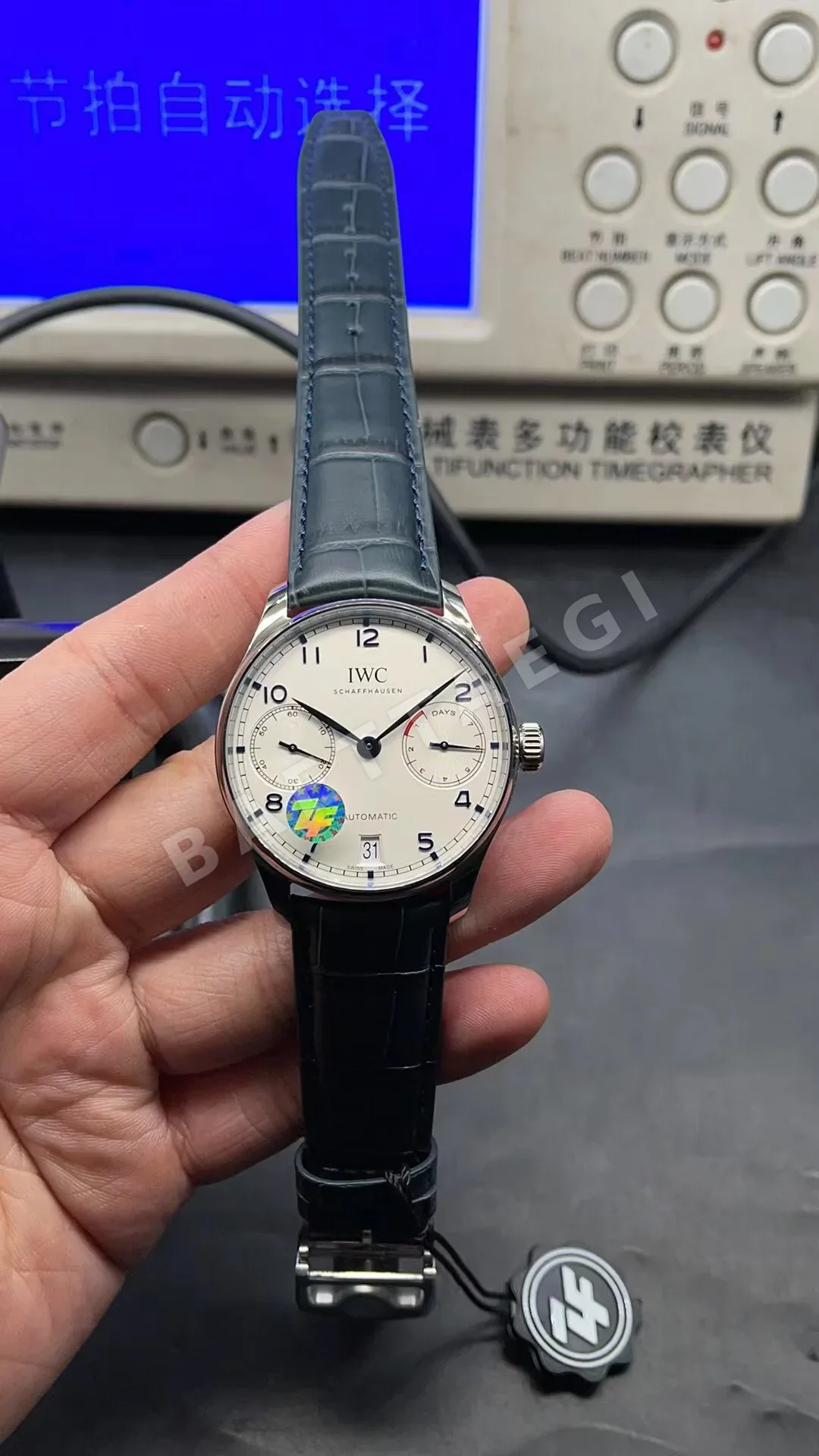 IWC 포르투기저 7 데이즈 파워리저브 시계 상세 이미지 2
