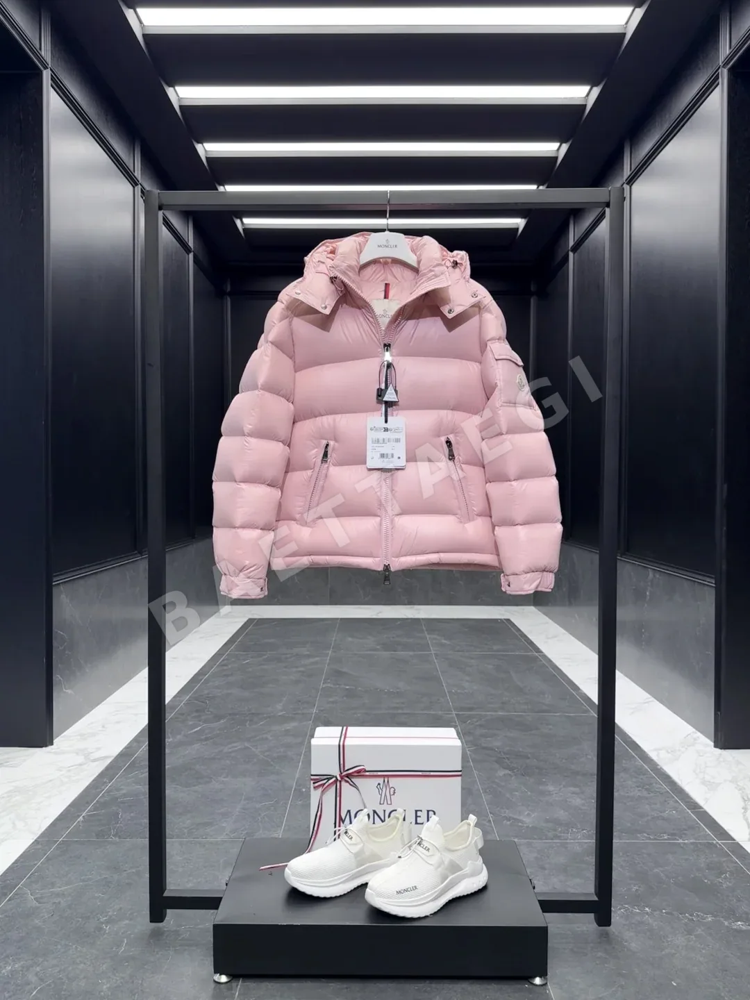 몽클레르 Maire 여성 다운 패딩 상세 이미지 3