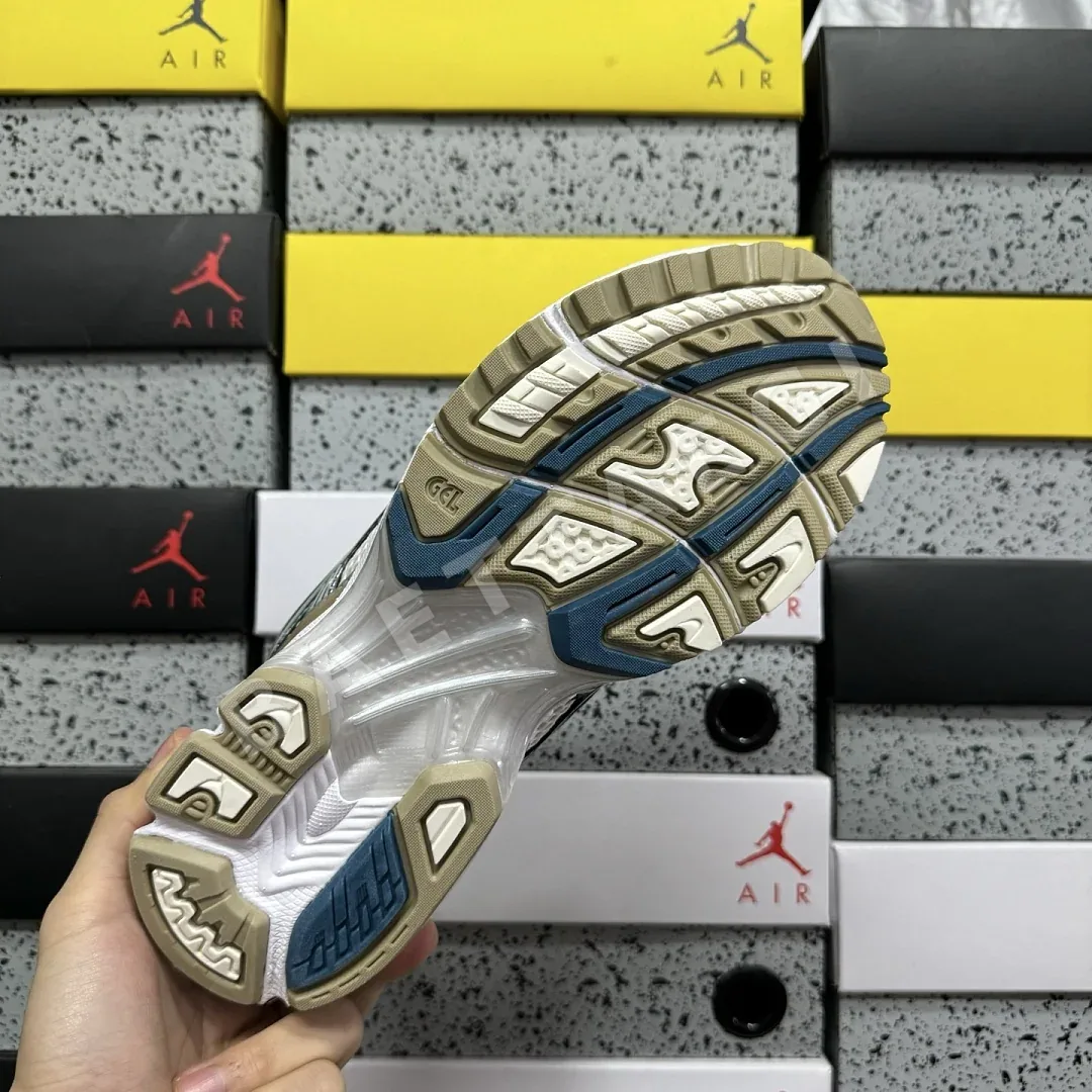 아식스 [LZ] 젤 카야노 14 1201A019-105 200576 Asics Gel-Kayano 14 Cream Pure Silver 상세 이미지 8