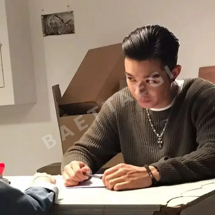 크롬하츠 클래식 크로스 펜던트 목걸이 상세 이미지 8