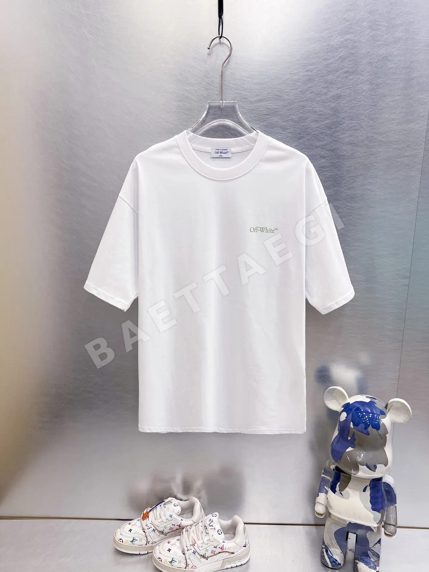 오프화이트 남성 300 g 봄여름 반팔 티셔츠 상세 이미지 2