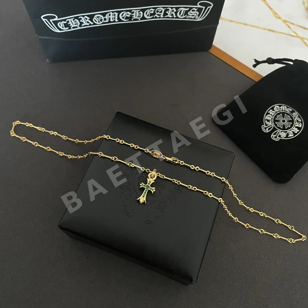크롬하츠 클래식 뱀부 십자가 장식 목걸이 126568