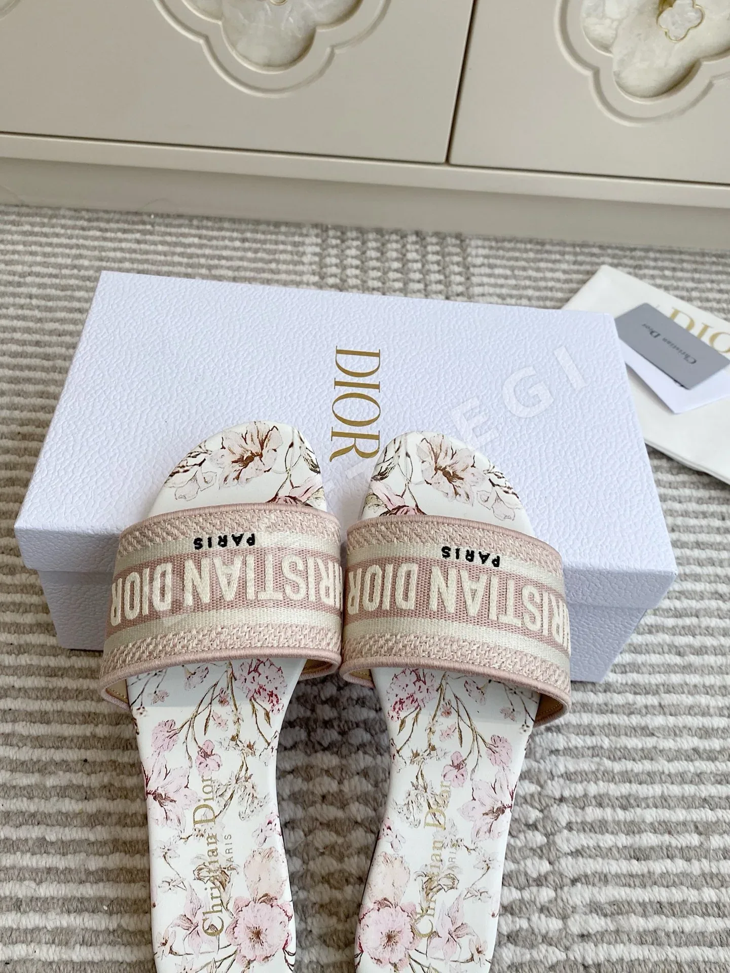 디올 신발 상세 이미지 6