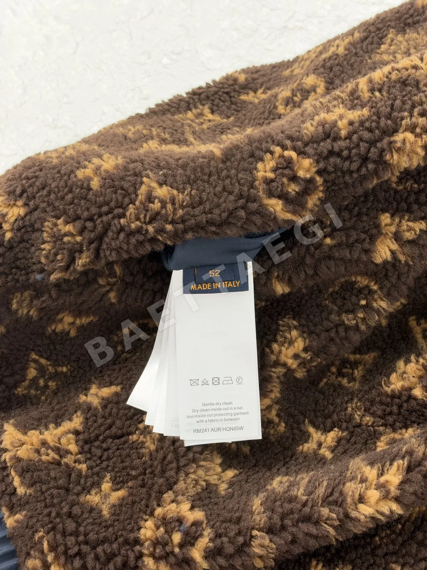 루이비통 모노그램 리버시블 시어링 자켓 상세 이미지 15