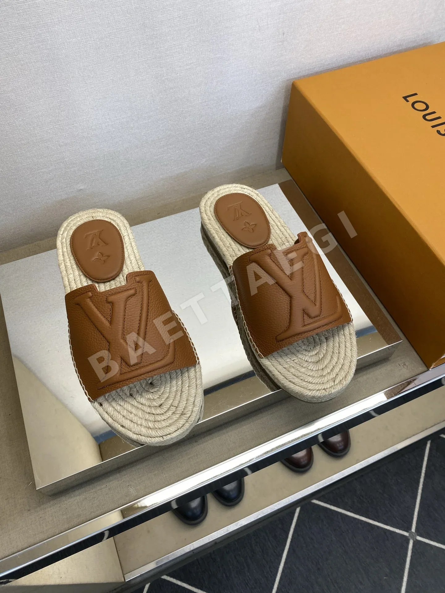 루이비통 LV 포르토피노 뮬 154422