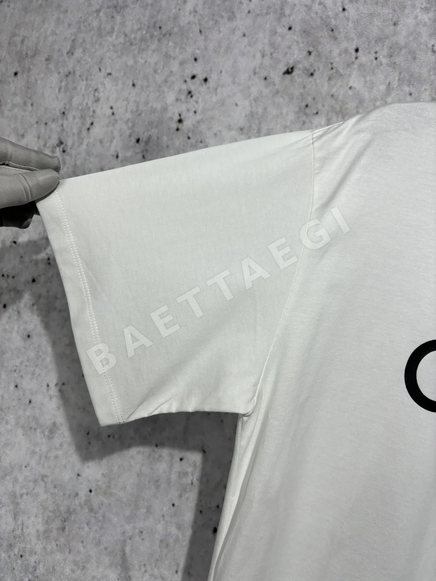 셀린느 유니섹스 화이트 반팔 티셔츠 상세 이미지 7