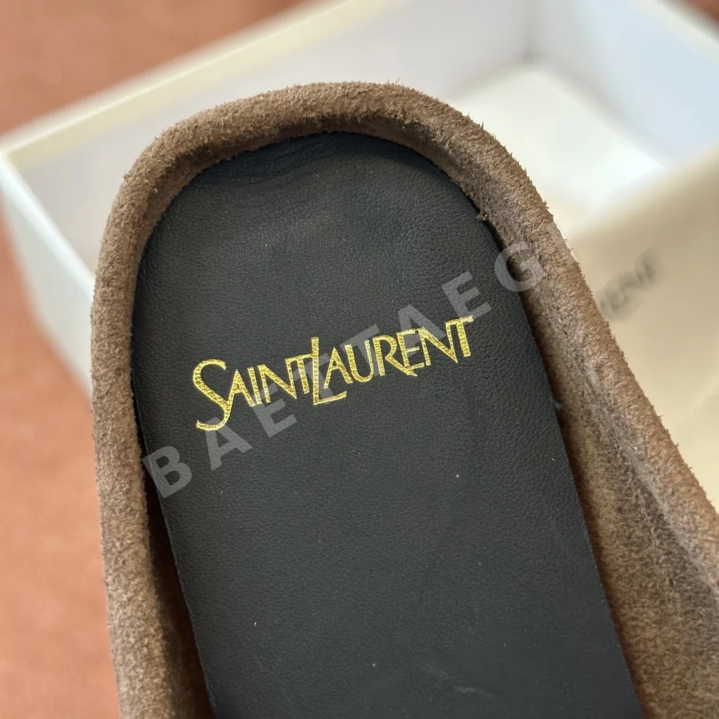 생로랑 YSL 장어 가죽 스웨이드 뮬 상세 이미지 5