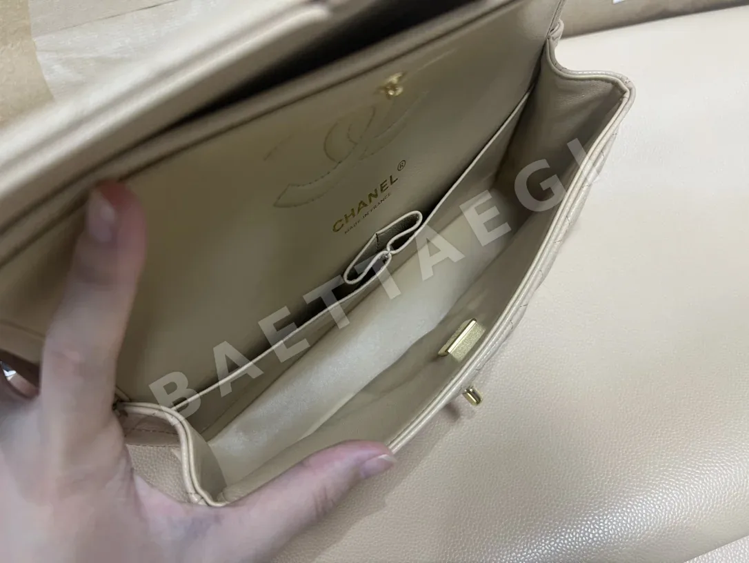 샤넬 캐비어 미디엄 플랩백 가방 상세 이미지 9