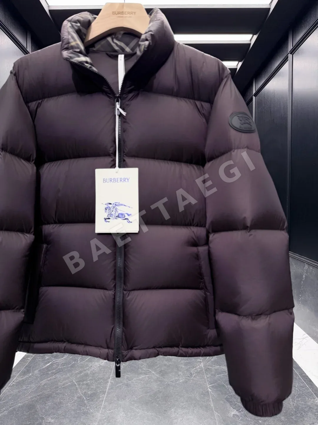 버버리 체크 카라 구스 다운 남성 패딩 상세 이미지 7