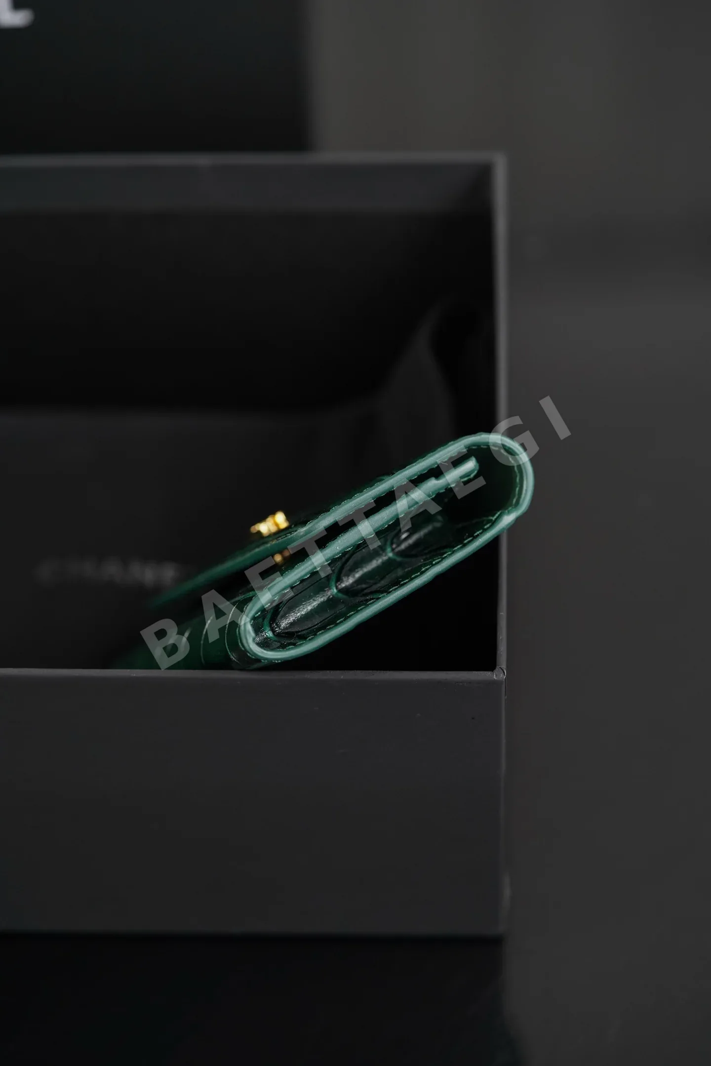 샤넬 그린 크로코다일 카드홀더 지갑 상세 이미지 9