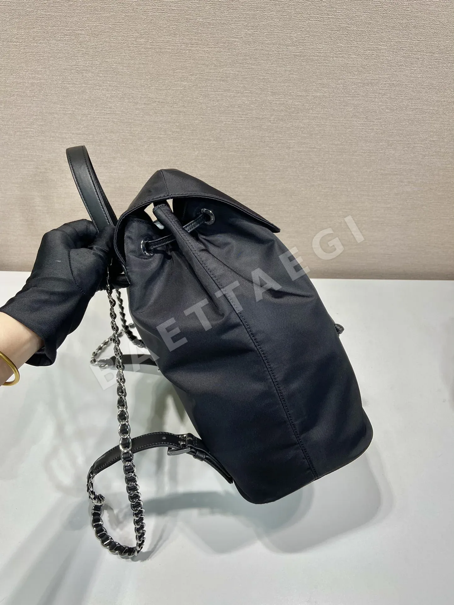 프라다 나일론 카프스킨 백팩 1BZ830 상세 이미지 5