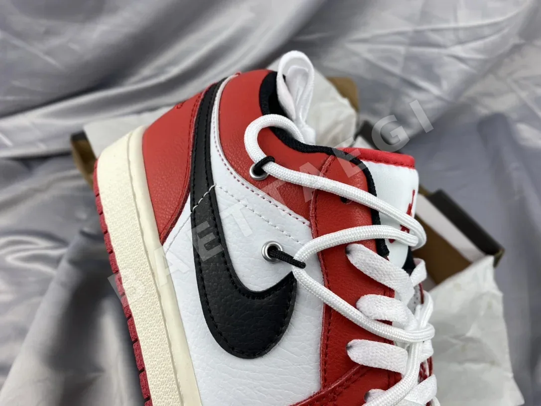 오프화이트 AJ1 로우탑 농구화 상세 이미지 9