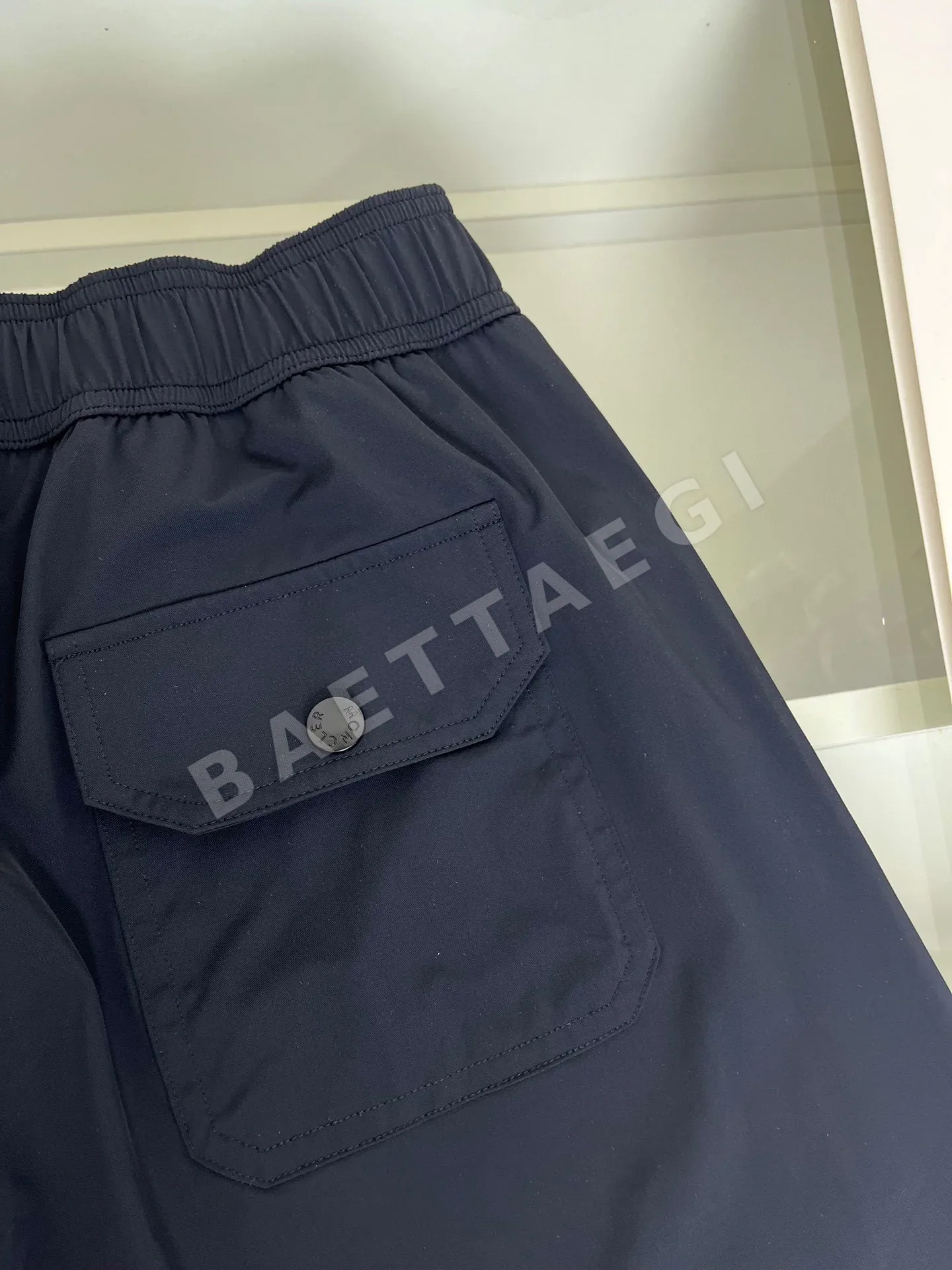 몽클레르 자수 웨빙 남성 캐주얼 반바지 상세 이미지 7