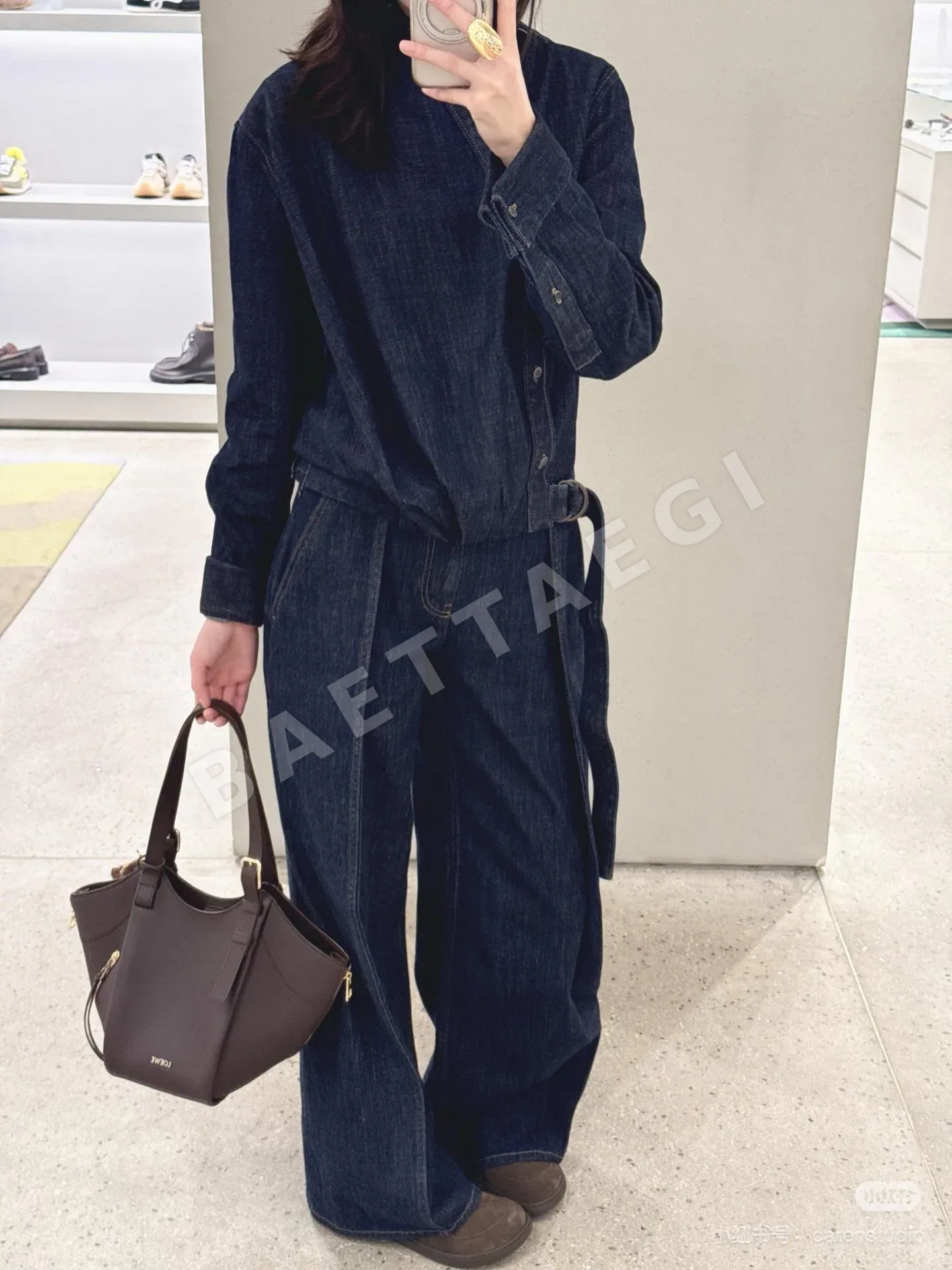 로에베 워시드 데님 크롭 자켓 상세 이미지 6