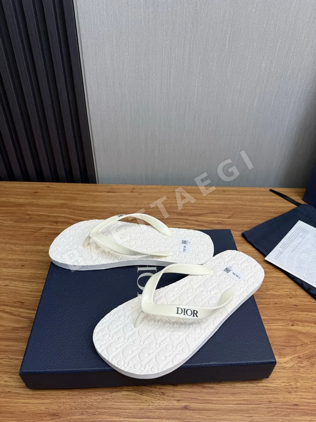 디올 남성 슬리퍼 상세 이미지 3