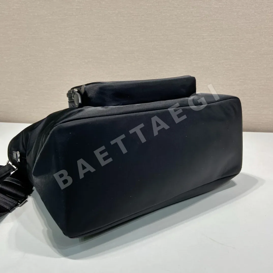 프라다 나일론 토트백 1BG354 상세 이미지 5