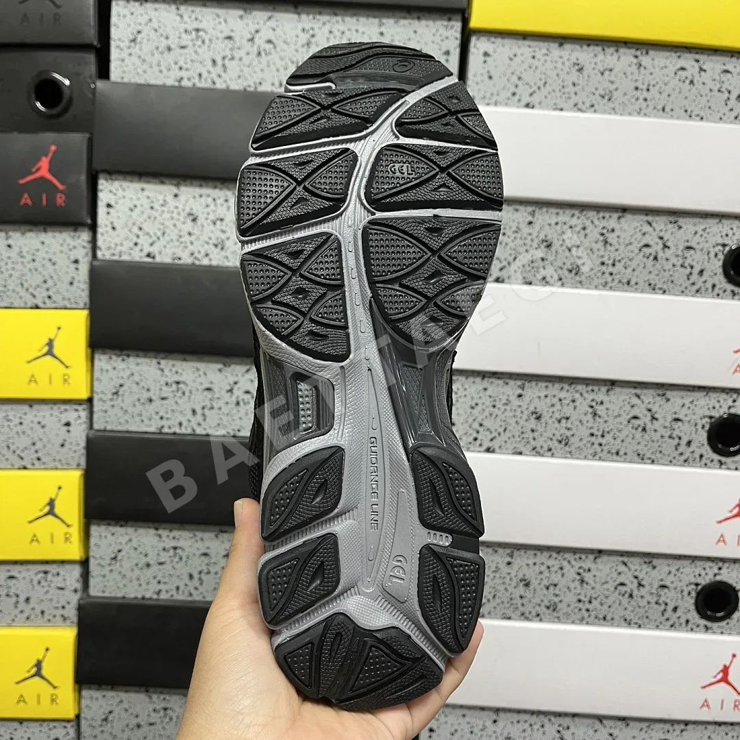 아식스 [RT] 젤 NYC 1201A789-020 200369 Asics Gel-NYC Graphite Grey Black 상세 이미지 6