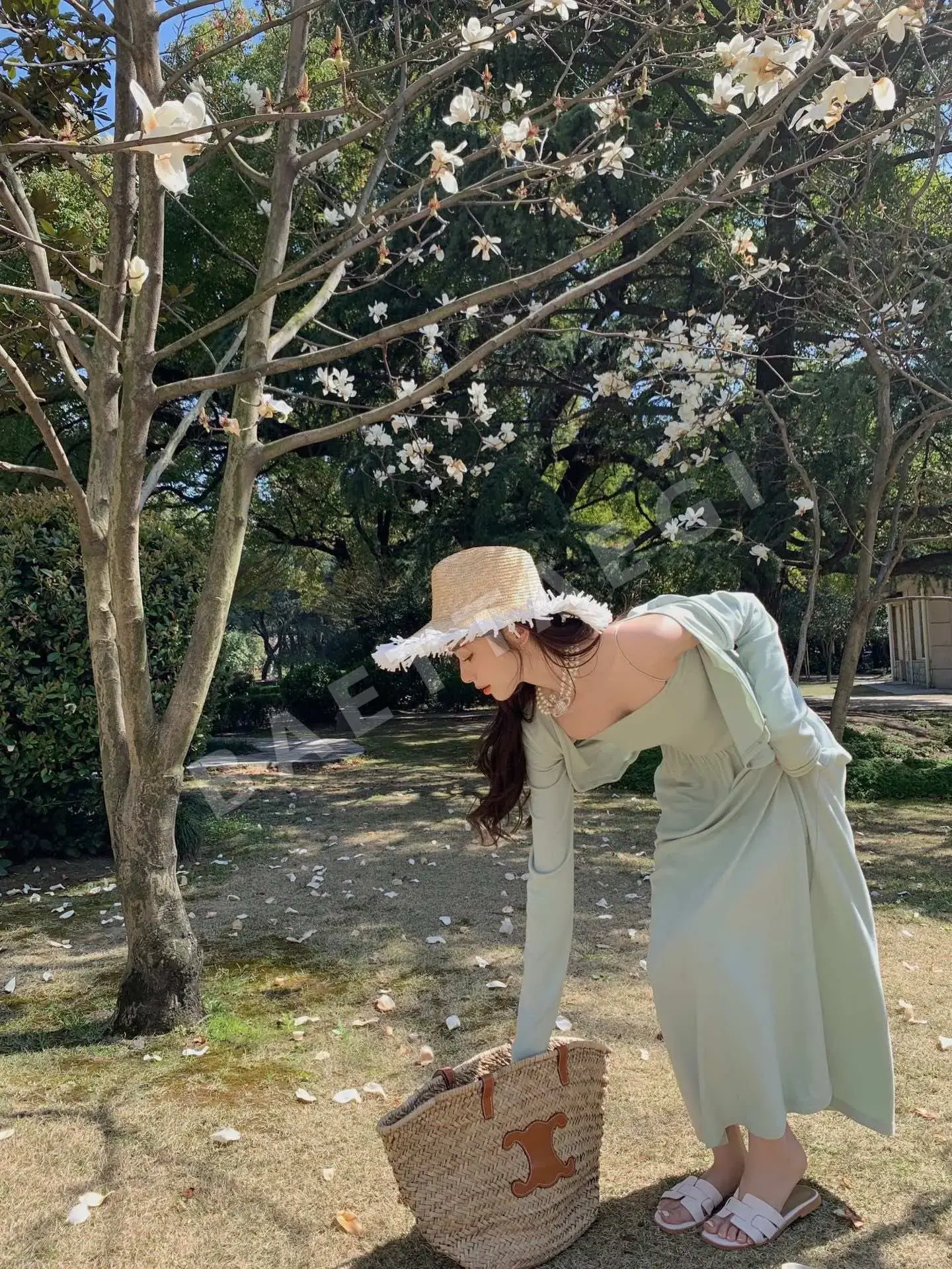 비비안웨스트우드 사턴 라인스톤 목걸이 상세 이미지 3